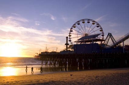Santa Monica bows to Airbnb