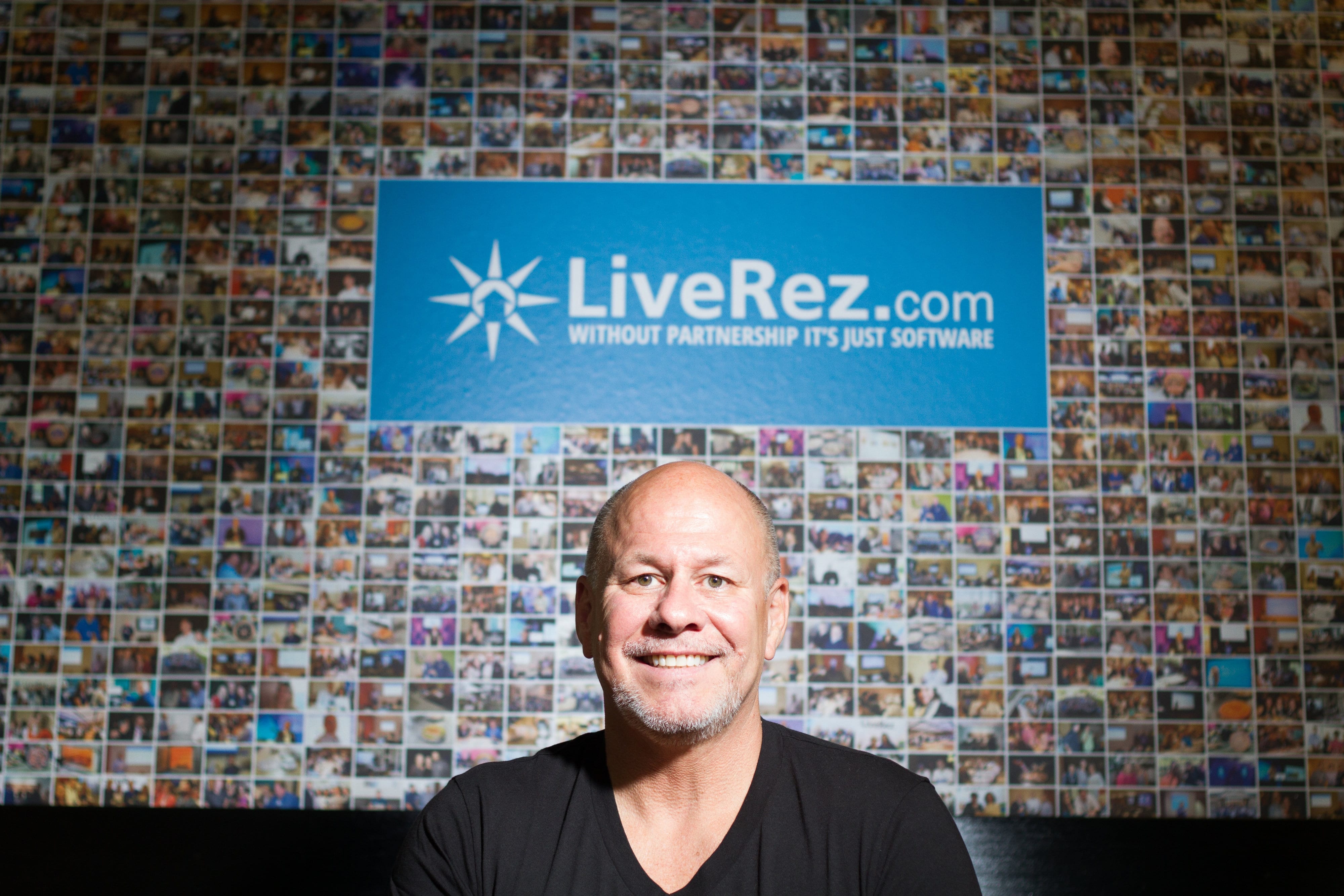 View More: http://phosbox.pass.us/liverez