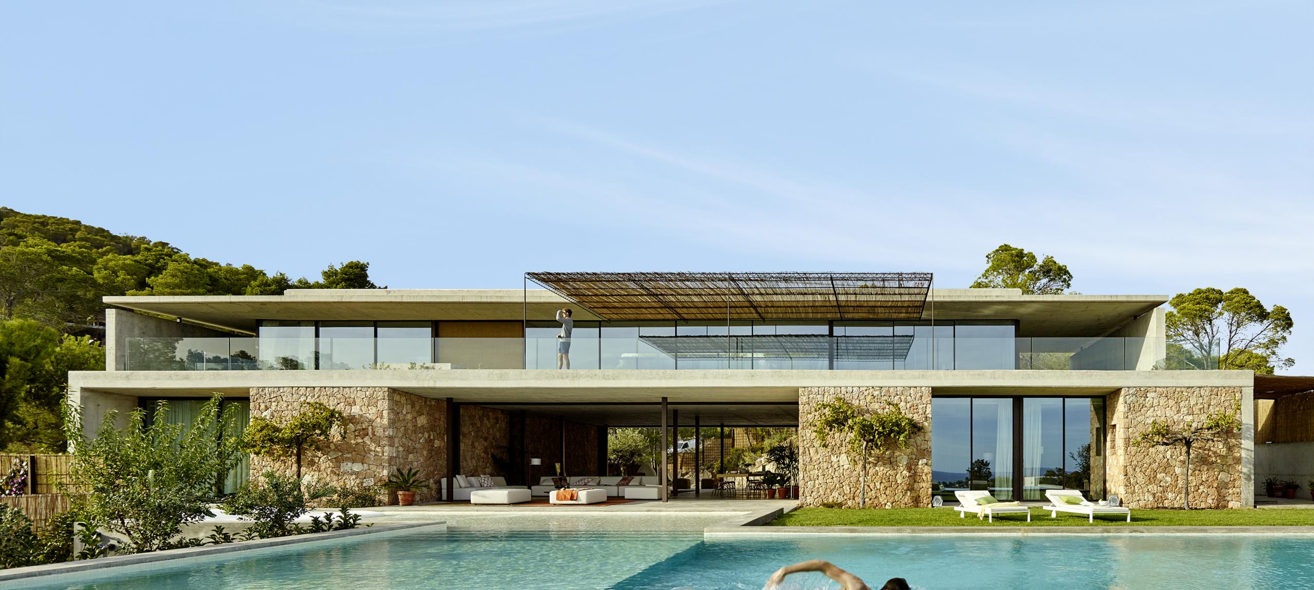 1-spain-barcelona-vistaalegre-exterior_1